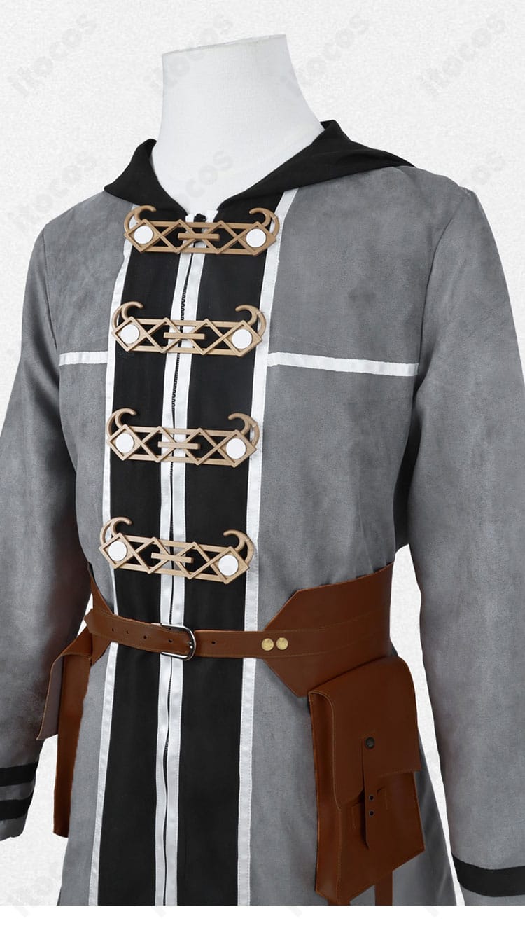 ITOCOS 無職転生 ルーデウス・グレイラット ローブ 門襟装飾のアップ。精巧なディテールと立体感を示すクローズアップ