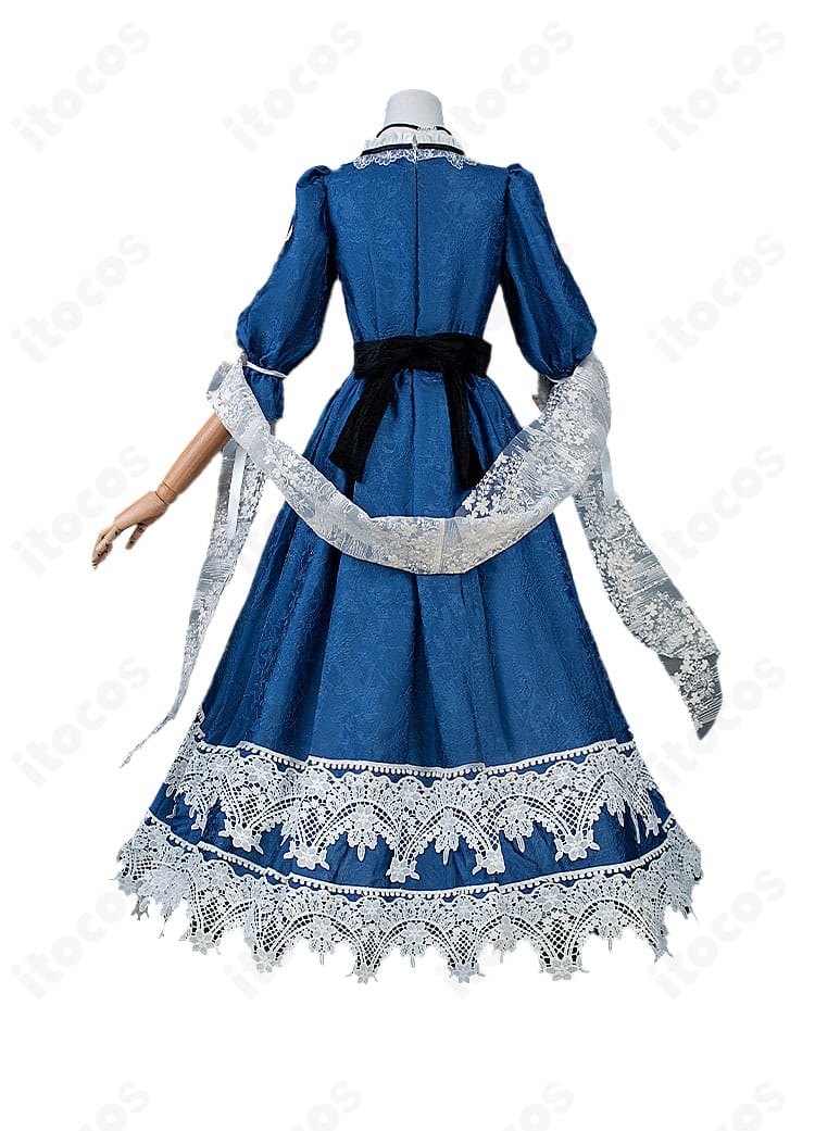 アタナシア 通常服コスプレ 背面全体図。後ろ姿のシルエットとストールの流れを忠実に再現。