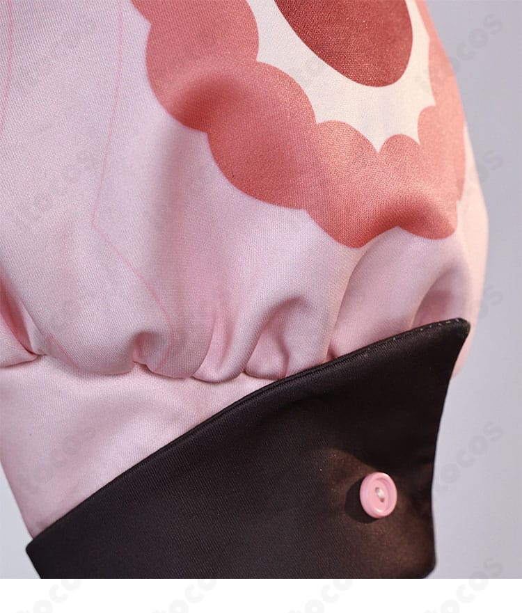 浮波柚葉 コスプレ衣装の袖口ディテール。カフスのステッチと生地感をチェック