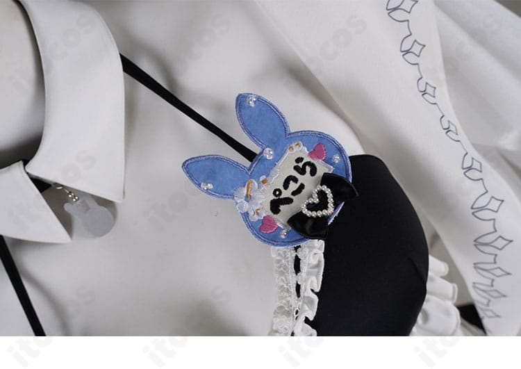 兎田ぺこら メイド水着 胸飾りアップ｜ホロナツらしい華やかなアクセント