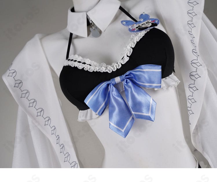 兎田ぺこら メイド水着 衣襟装飾の近接写真｜トリムと飾りボタンの上品な仕上げ