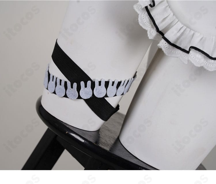 兎田ぺこら メイド水着 太ももアクセの装飾ディテール｜コーデの差し色として効果的