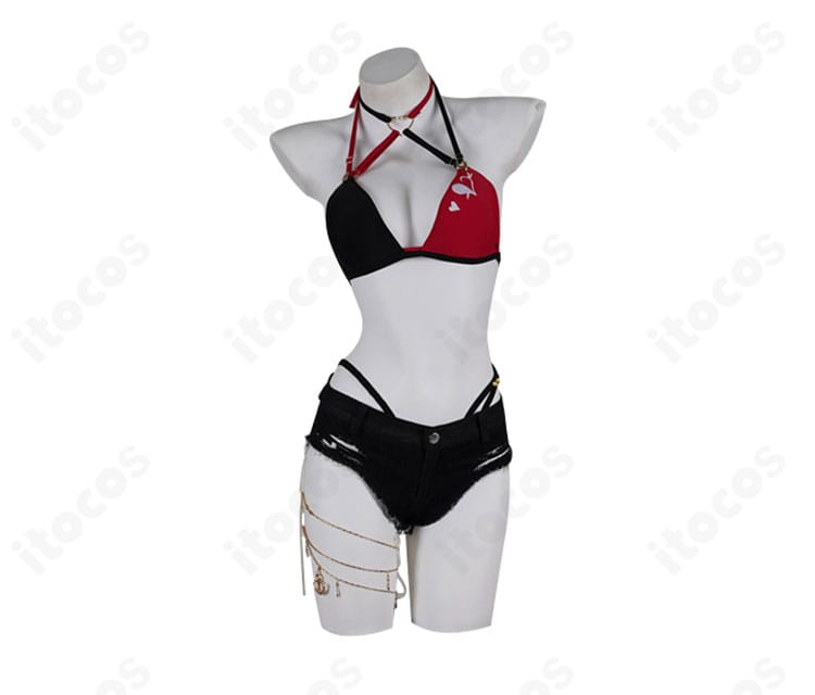 エプロンと胸飾りの配置が分かるディテール写真