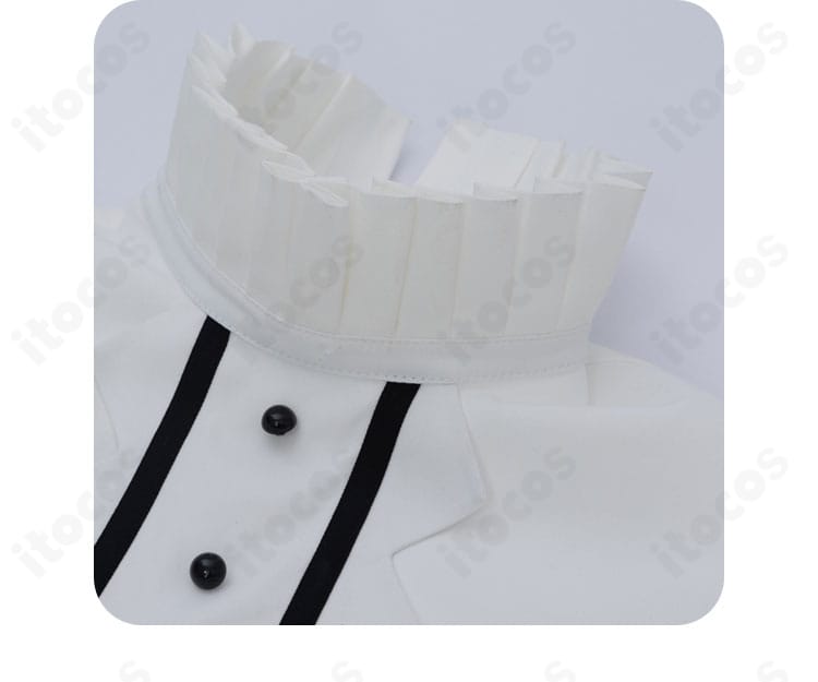 襟元ディテールの近接写真。襟のカーブ、スカーフ結び目、トップステッチの整いを示す