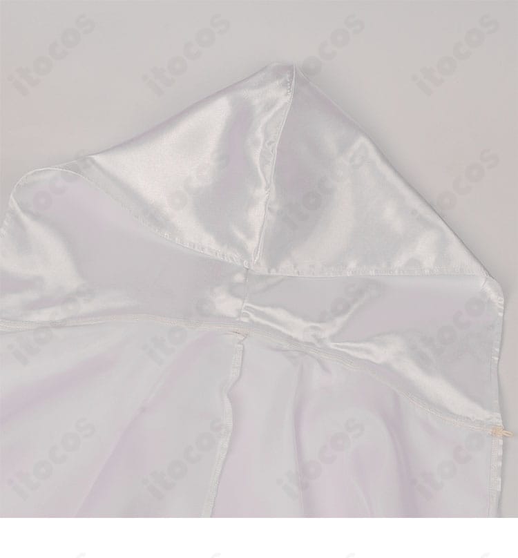 白色ボア・ハンコック コスプレ衣装 マント＆披肩ディテール｜縁取りと装飾の質感が際立つ