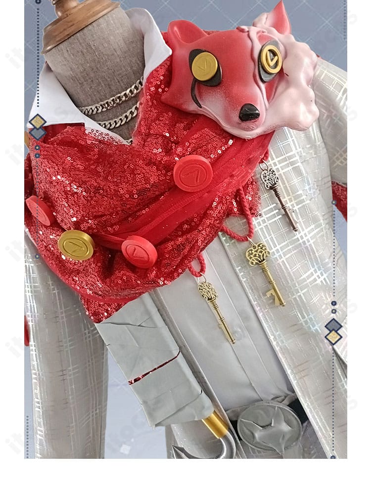 コート襟元の装飾詳細。霊狐特有の重ね表現と配色バランスが分かるクローズアップ