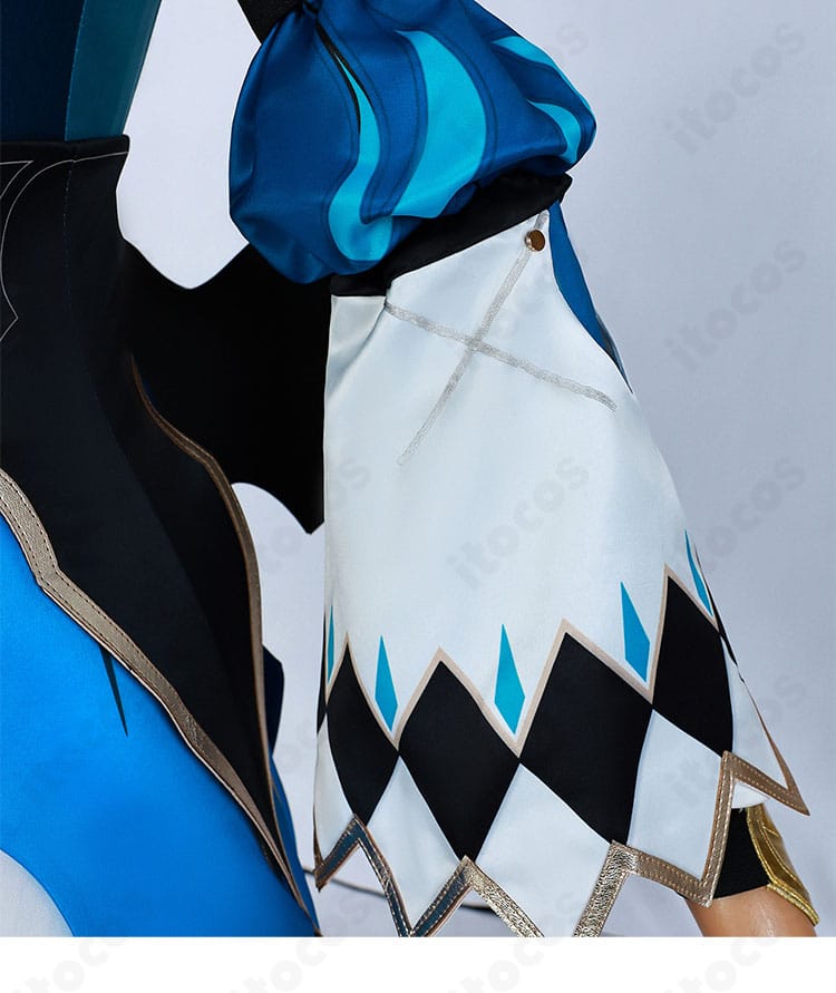 ケリュドラ コスプレ衣装の左袖ディテール。刺繍とカフスの装飾性、ステッチの整いを確認。