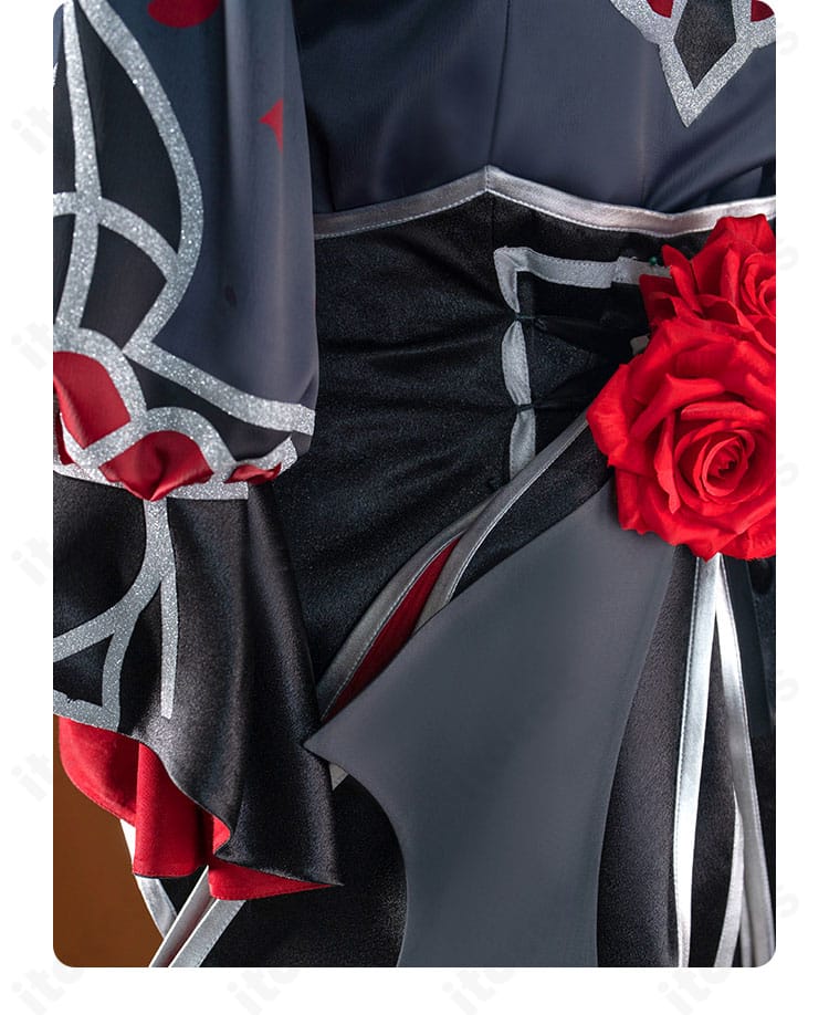 鏡音レン 衣装のサイド腰装飾。360度美しく見えるバランス設計を示すカット。