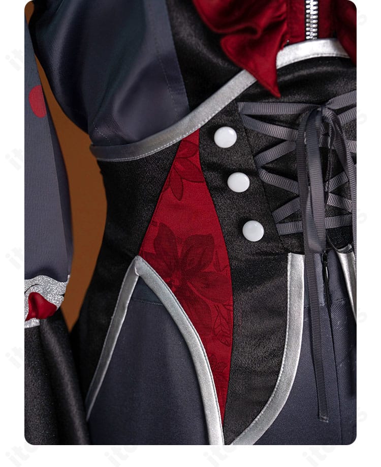 鏡音レン コスプレ衣装のコルセットベルト装飾アップ。高級感あるパーツ配置と質感。