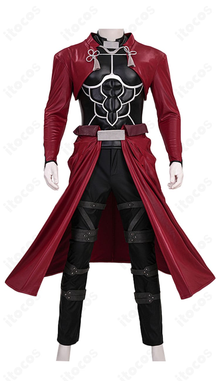 Fate/stay night アーチャー（エミヤ）コスプレ 正面全身。赤い外套と黒インナーのバランスが分かる撮影・イベント向け画像