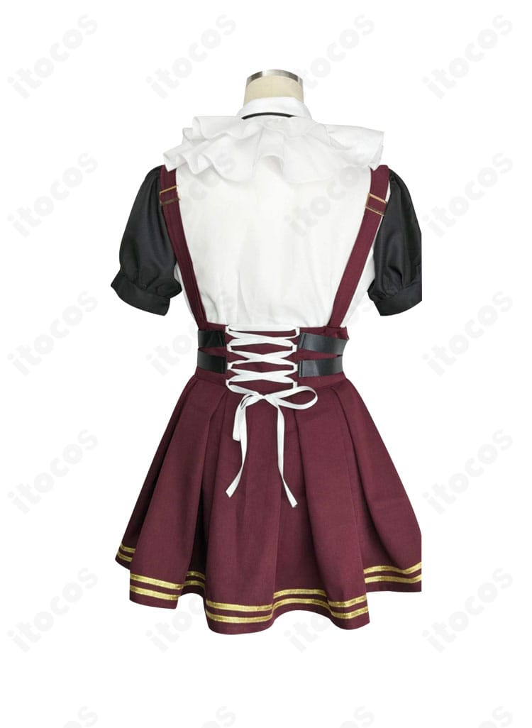 その日の獣には、制服コスプレ衣装 背面全体。トップスのシルエットと丈感の確認用