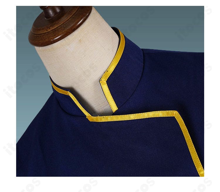 薬屋のひとりごと 猫猫 キョンシー風コスプレ衣装の襟元ディテール。端処理と装飾の美しい縫製が見えるクローズアップ。