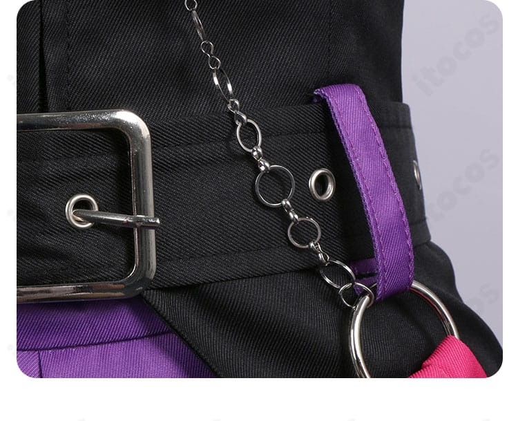 ガールズバンドクライ 海老塚智×クロミ コスプレ衣装のベルト装飾。金具とステッチの再現性を確認できる写真