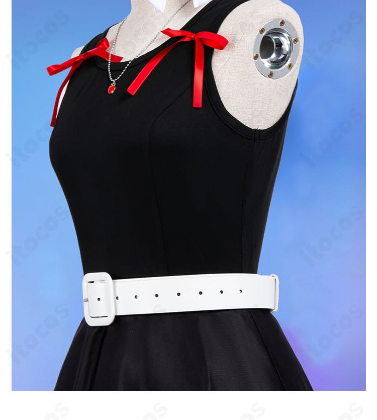 安和すばる×ハローキティ コスプレ衣装の腰帯ディテール。ベルトの質感と装飾の見え方を確認可能。