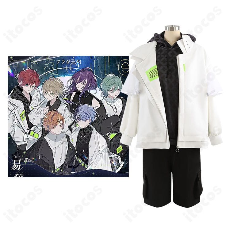 天城一彩 フラジール衣装の着用イメージ。コートとパーカーのレイヤードが高再現で映える全身コーデ。