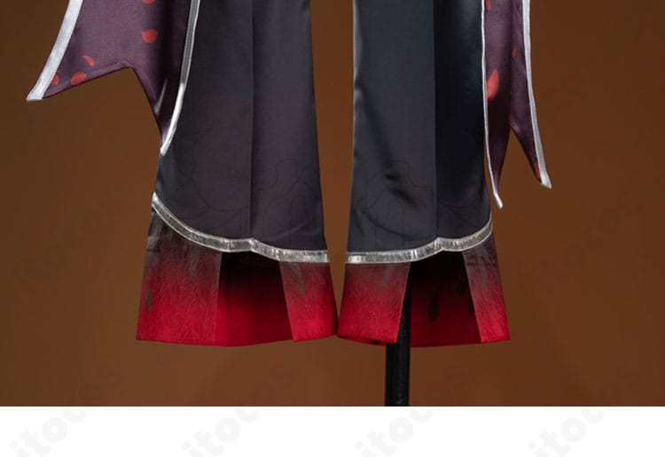 プロジェクトセカイ 朝比奈まふゆ コスプレ衣装のズボン裾装飾ディテール