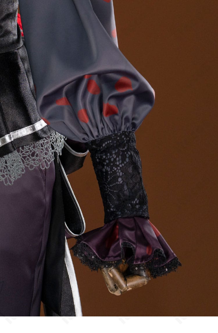 朝比奈まふゆ コスプレ衣装の袖口ディテール・精緻な縫製表現