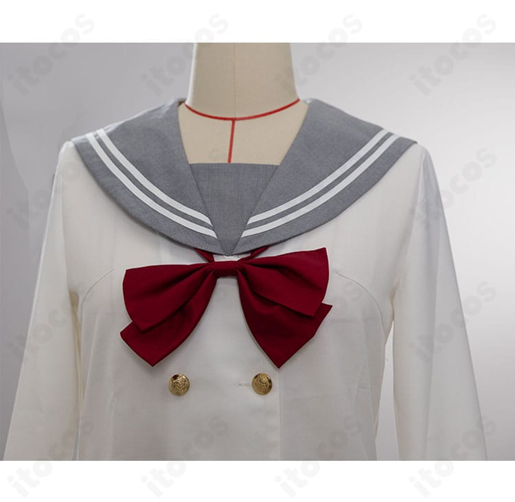 Aqours 冬制服コスプレ衣装 胸元スカーフ装飾のディテール。結び位置と形状の再現