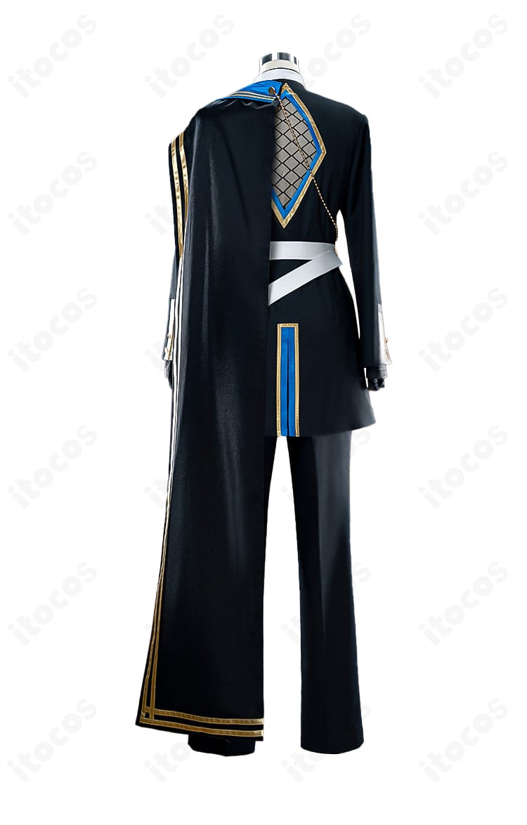 アンビバレンス衣装 背面全体。マントの落ち感とコートのシルエットがわかる構図