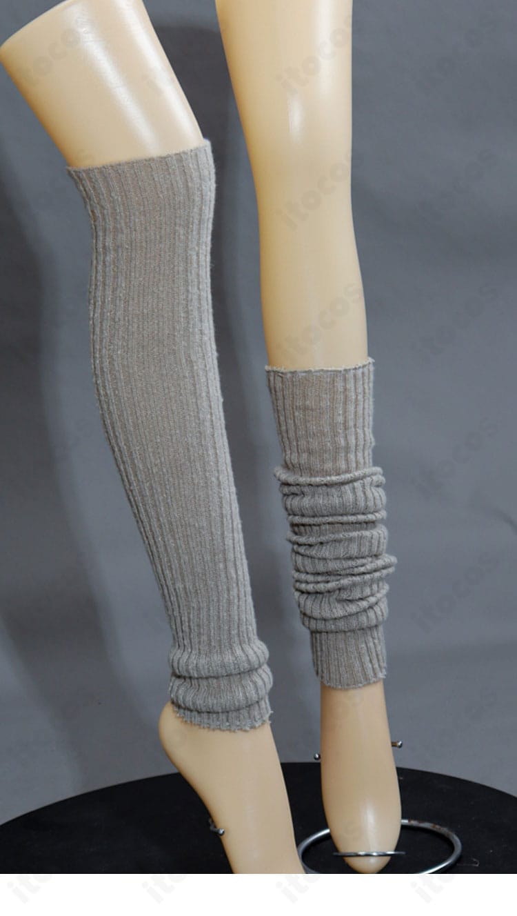 ソックス：MyGO!!!!! 要 楽奈『潜在表明』衣装の靴下の丈感・素材感を示すディテール