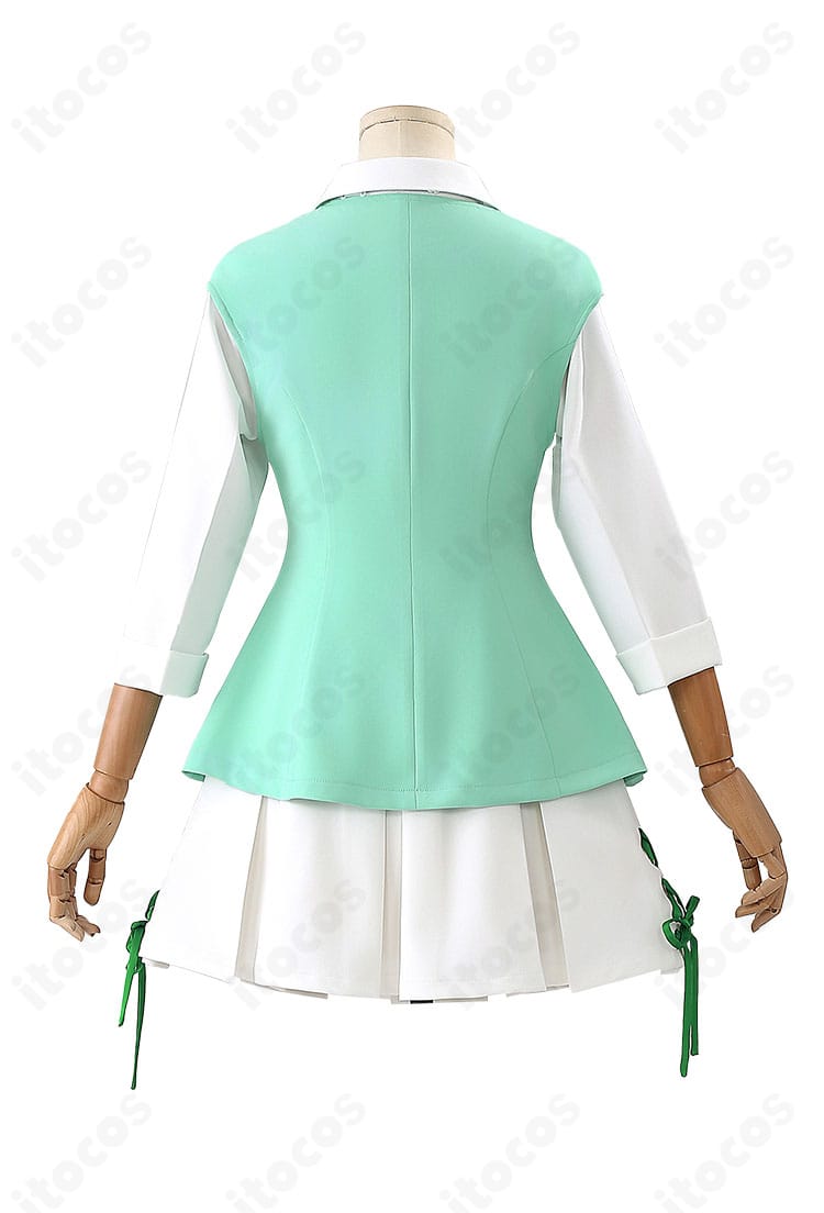 襟元とリボンの近接ディテール。パイピングと結び目の形が分かる高再現の作り。