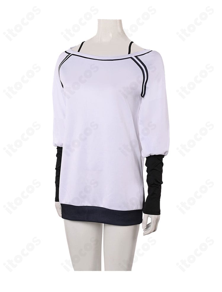 ダンダダン 綾瀬桃 コスプレ衣装の右側ディテール。サイドラインと縫製の仕上がりを確認できる写真