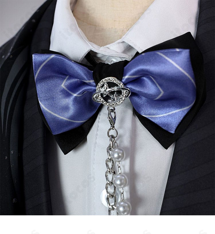 『恋と深空』マヒル コスプレ衣装の胸元リボン装飾アップ。蝶結びの立体感と質感が分かる拡大写真