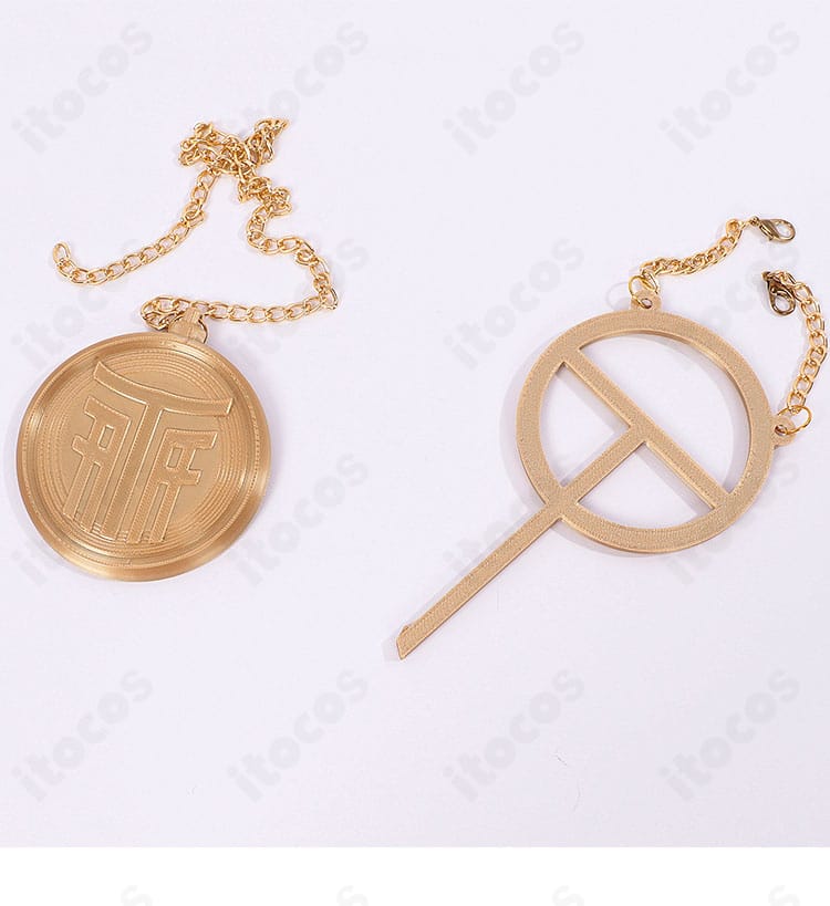 アクセサリー全体のディテール。帽子・リボン・飾り物の精巧な作りを紹介する配置写真。