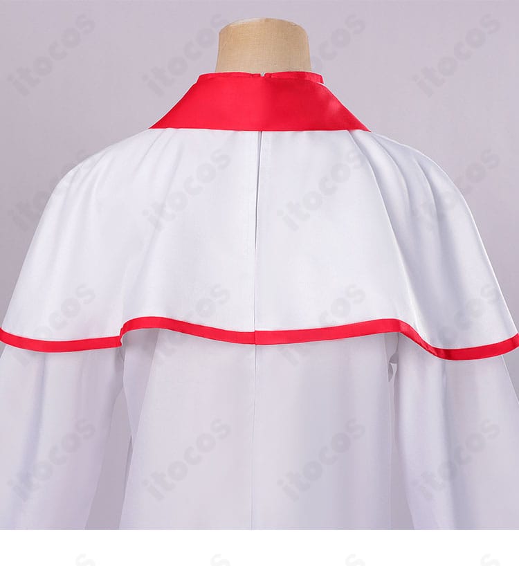 背面ショールの質感と取り付け位置。重ね着のボリューム感で世界観を強調するディテール写真。