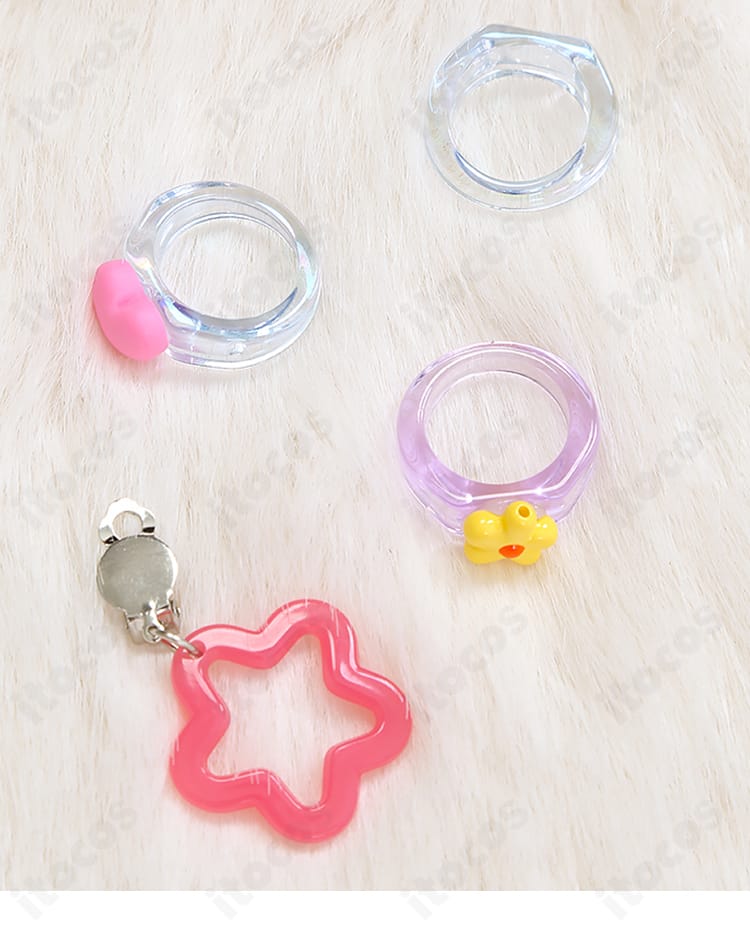 あんスタ ライカ プレナイトチェック 首飾り・耳飾りのアクセサリー詳細。装着イメージと質感を表現。