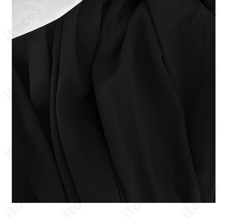 鬼滅の刃 獪岳 雷の呼吸コスプレ衣装の黒色生地ディテール。マットな色合いと落ち着いた印象を伝える生地感