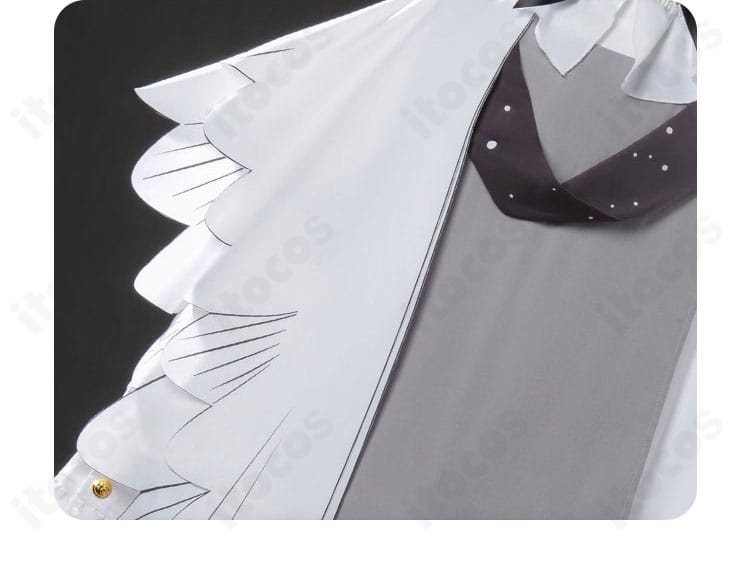 背面マント装飾のクローズアップ。動いたときに映えるドレープと装飾の固定方法が分かる。