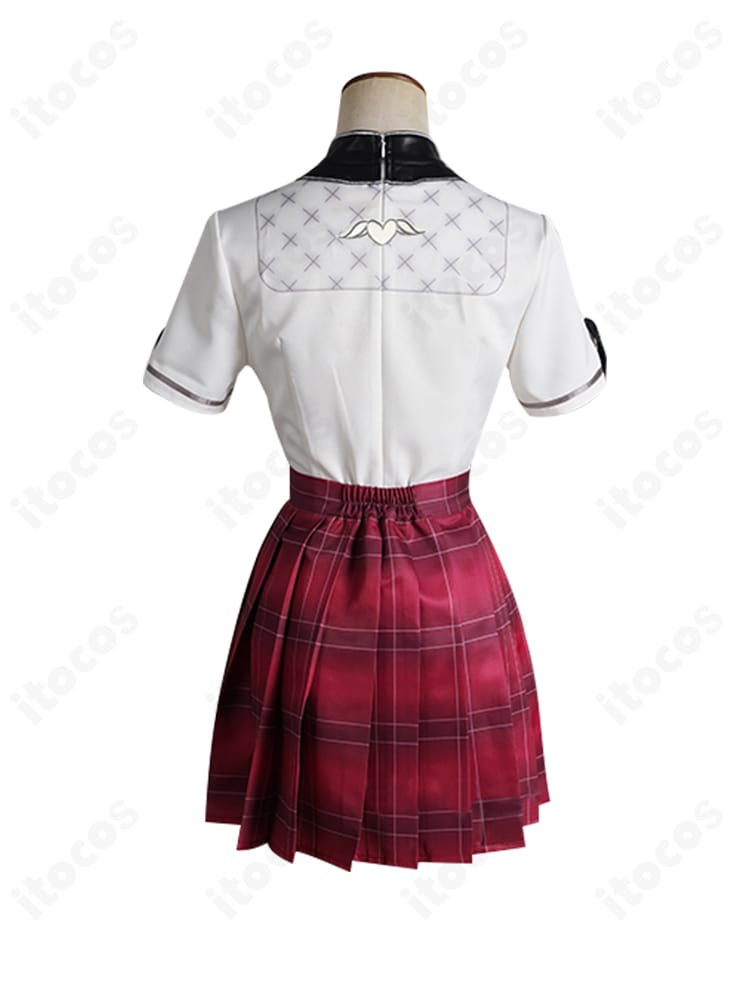 宝鐘マリン 生誕祭2025 制服コスの背面ディテール。背中の切り替えとスカートの落ち感を確認できる画像。