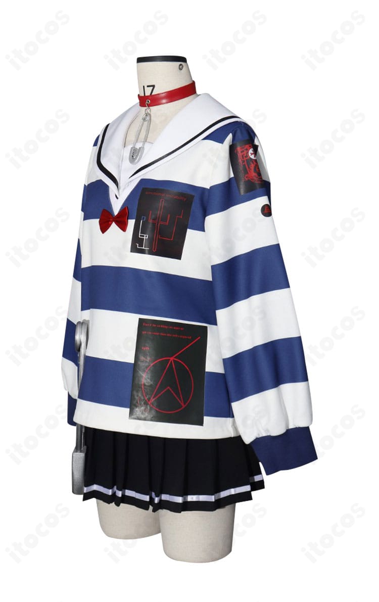 HUNDRED LINE 飴宮怠美 普段着コスプレ衣装の側面。自然なシルエットとラインを強調した写真