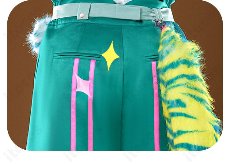 『あんさんぶるスターズ！！』コスプレ衣装のズボン背面ポケット装飾。細部まで丁寧に再現。