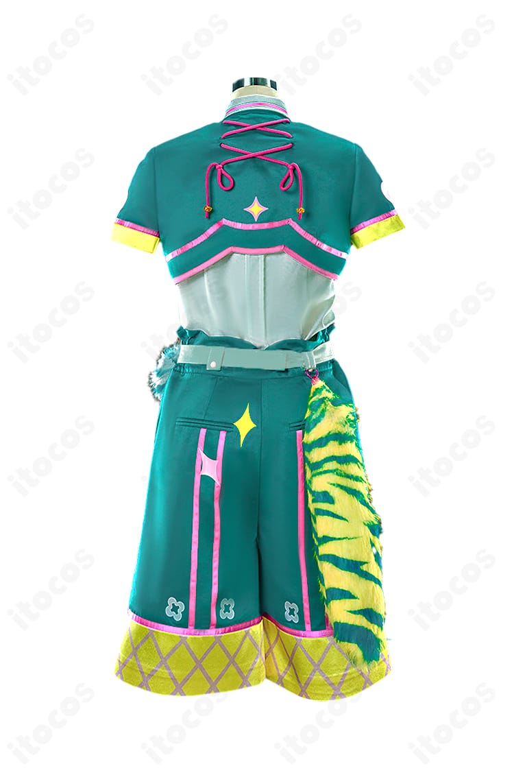 全能ACE 白鳥藍良・天満光・春川宙 コスプレ衣装の背面デザイン。背中の切り替えと腰布の見え方を確認。