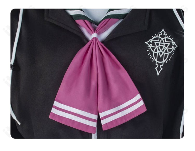 杏山カズサ 制服コスプレのスカーフとチョーカーの装飾アップ。アクセントとしての存在感を表現。