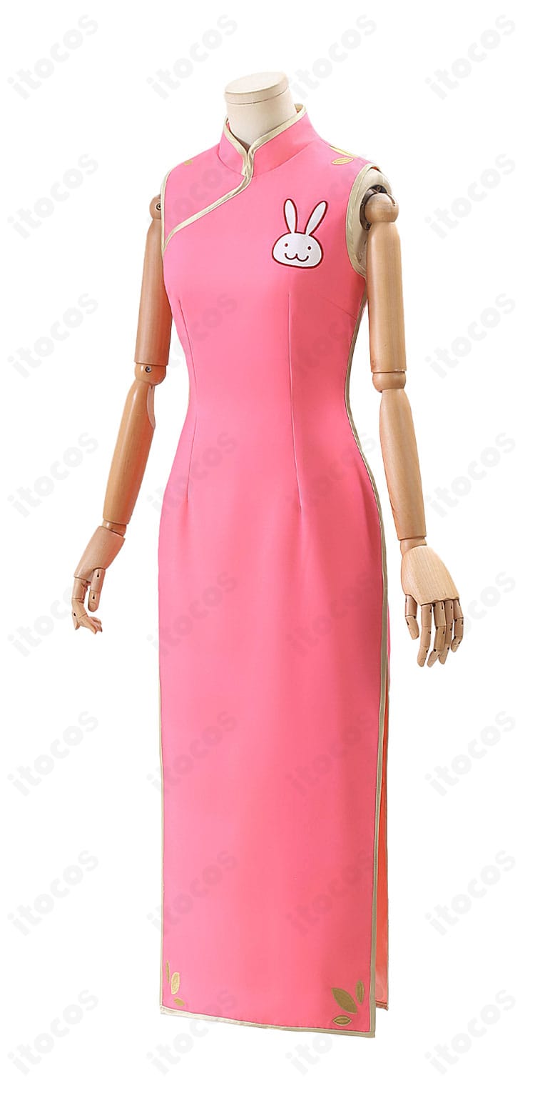 銀魂 神楽コスプレ衣装の側面写真。ウエストシェイプとスリットで美しいシルエットを強調。