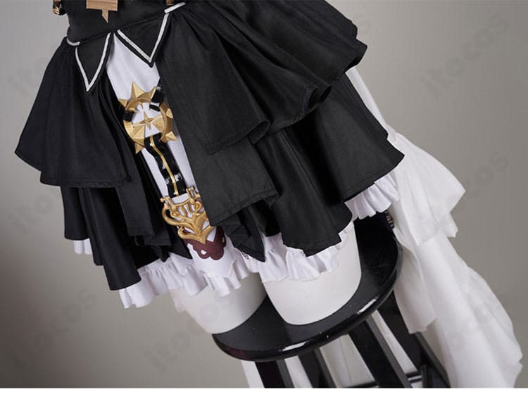 宝鐘マリン 新衣装コスプレのスカートレース部分ディテール。繊細なレースの柄と重なりを確認