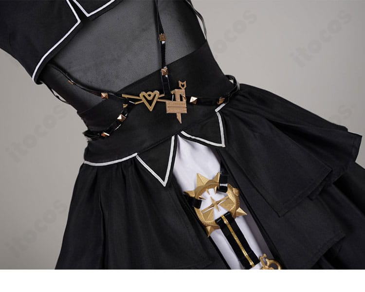 ホロライブ 宝鐘マリン 新衣装コスプレの腰部装飾ディテール。ベルト周りの意匠と固定感を表現