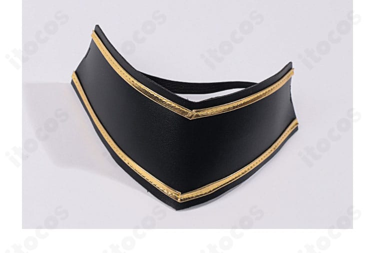 シニックス コスプレ衣装の鎧パーツ装飾細部。肩から腕にかけての金属風装飾のテクスチャを強調