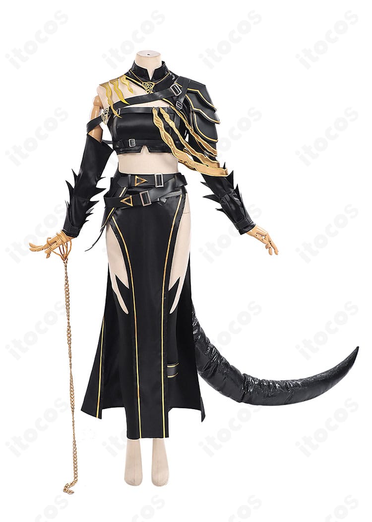 無期迷途 シニックス コスプレ衣装の正面全体図。マント、コート、スカート、鎧風パーツを含むフルセットの外観