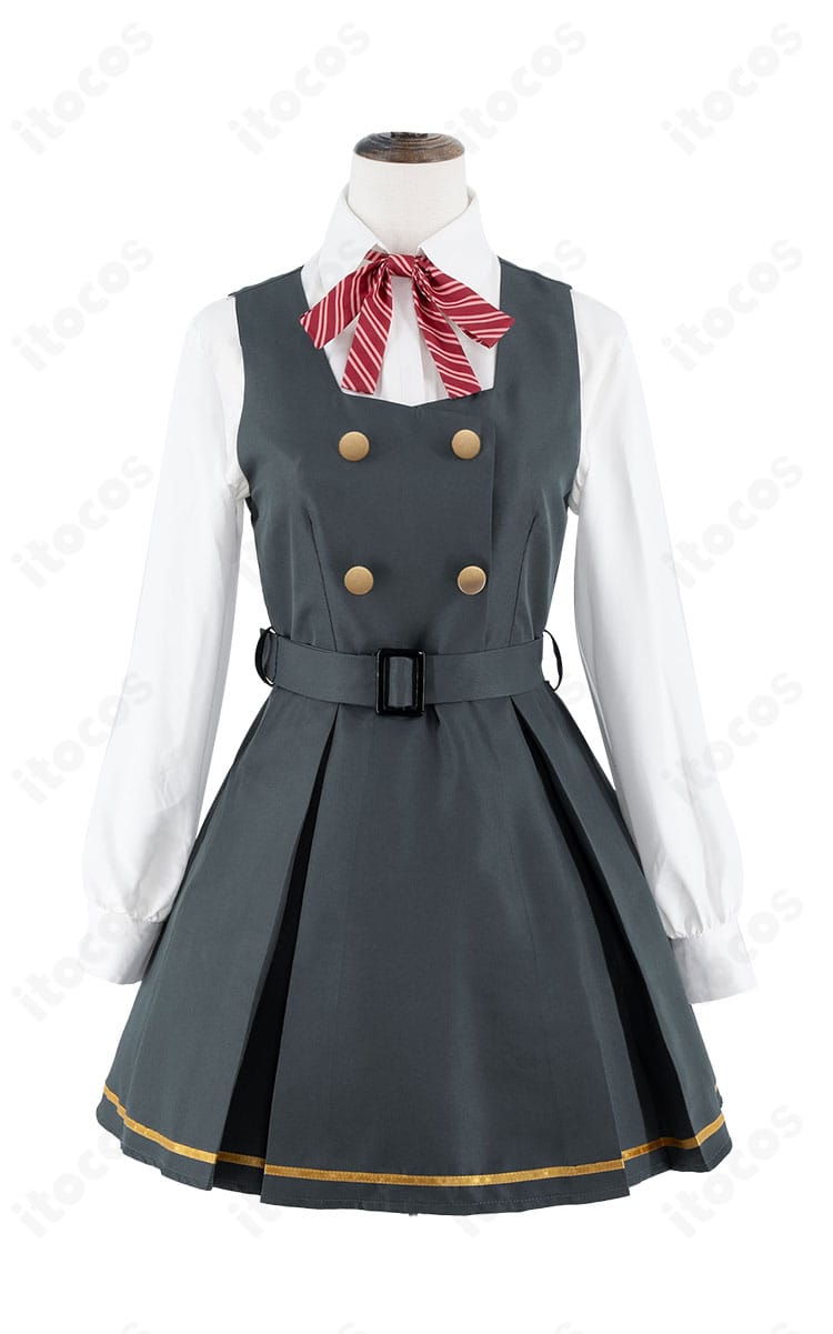 ブルーアーカイブ 板垣カノエ 通常服コスプレ 正面全体。ワンピースとシャツの端正なラインを忠実に再現