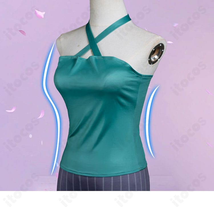 ストリノヴァ 香奈美「世紀の歌姫」着用時の全身シルエット。女性らしいカーブを強調するコルセット効果が分かる写真。