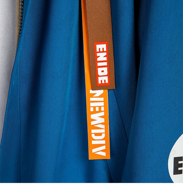 ユニカ コスプレ衣装 襟周りの装飾と縫製。ステッチワークの整合性を確認。