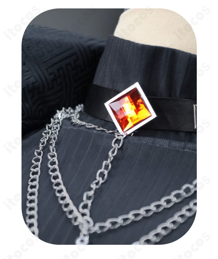 IdentityV 第五人格 アルヴァ・ロレンツ 金箔バージョンのネックレス装飾。金色モチーフの質感が分かる写真