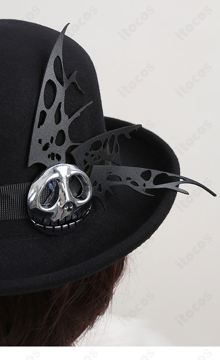 ツイステ ジャミル ナイトメアースーツの帽子装飾部分のディテール。装飾の素材感と配置を拡大