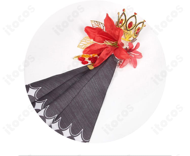 二階堂ヒロ コスプレ衣装のクラウンと花飾り。頭部アクセの質感と装飾の美しさを強調