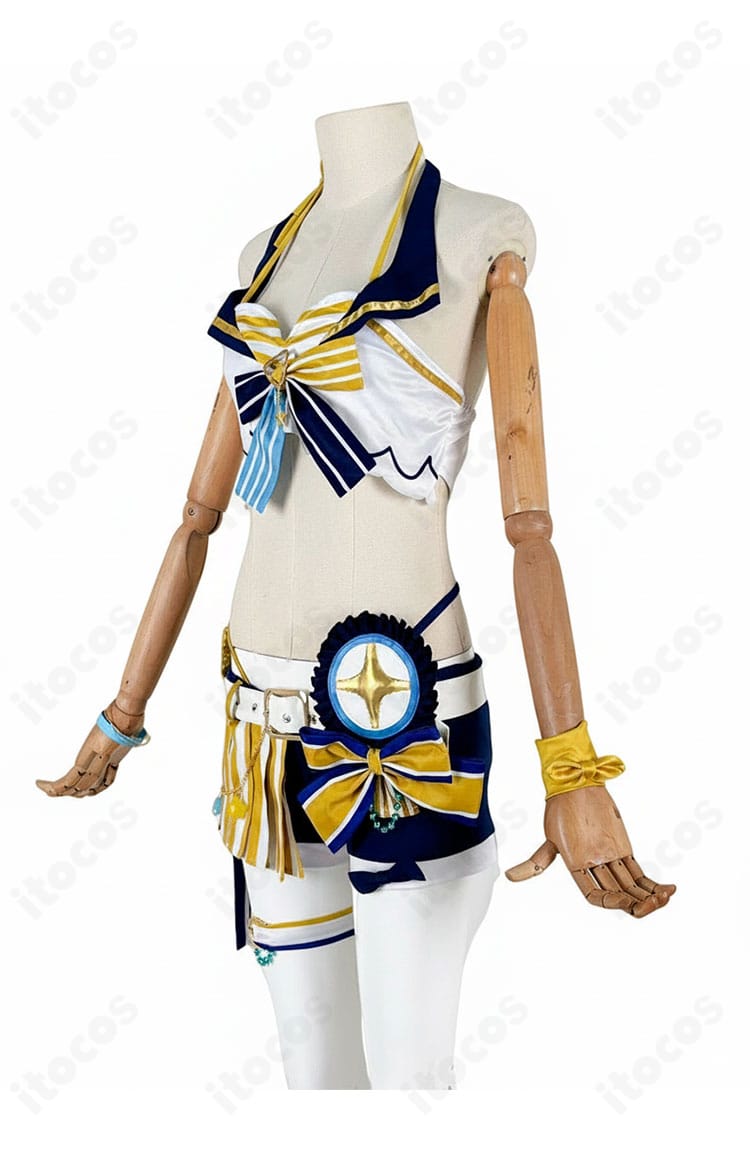 ホロライブ アーニャ・メルフィッサ水着コス 左側面。自然なシルエットとフィット感を確認でき、スタジオ撮影での映りが良い。