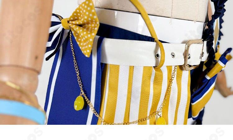 ホロライブ アーニャ・メルフィッサ水着コス 腰ベルトの詳細。適度な固定力でズレを防ぎ、ポージング中も安定したシルエットを保つ。